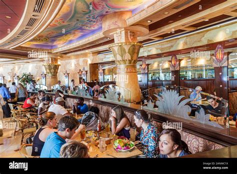 are cheesecake factory restaurants open